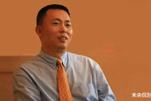 他只有700股却自称是“庄”