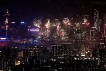 搜狐订阅：2024香港正版挂牌-《喜人奇妙夜》打工人下班时的崩溃瞬间