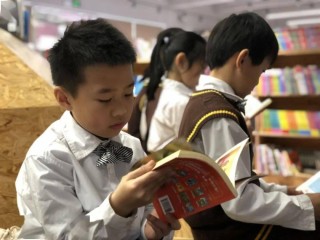 微博订阅:4949澳门免费资料大全特色-《玫瑰的故事》黄亦玫的原型