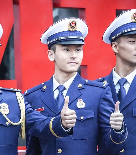 电影《维和防暴队》延长上映  第2张