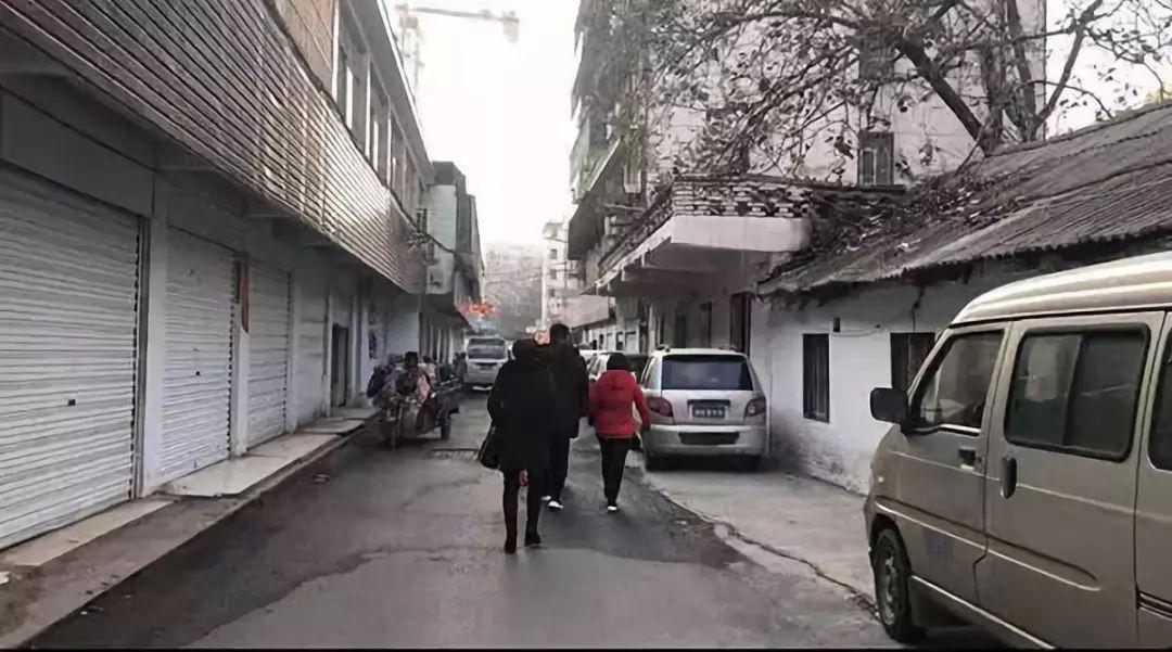 网易:澳门正版资料大全免费网-老楼坍塌致4死:女孩失去双亲和双腿  第1张