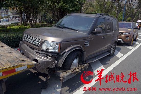 搜狐:澳门马场资料最准一码-河北路虎原地打圈撞坏护栏 警方回应  第1张