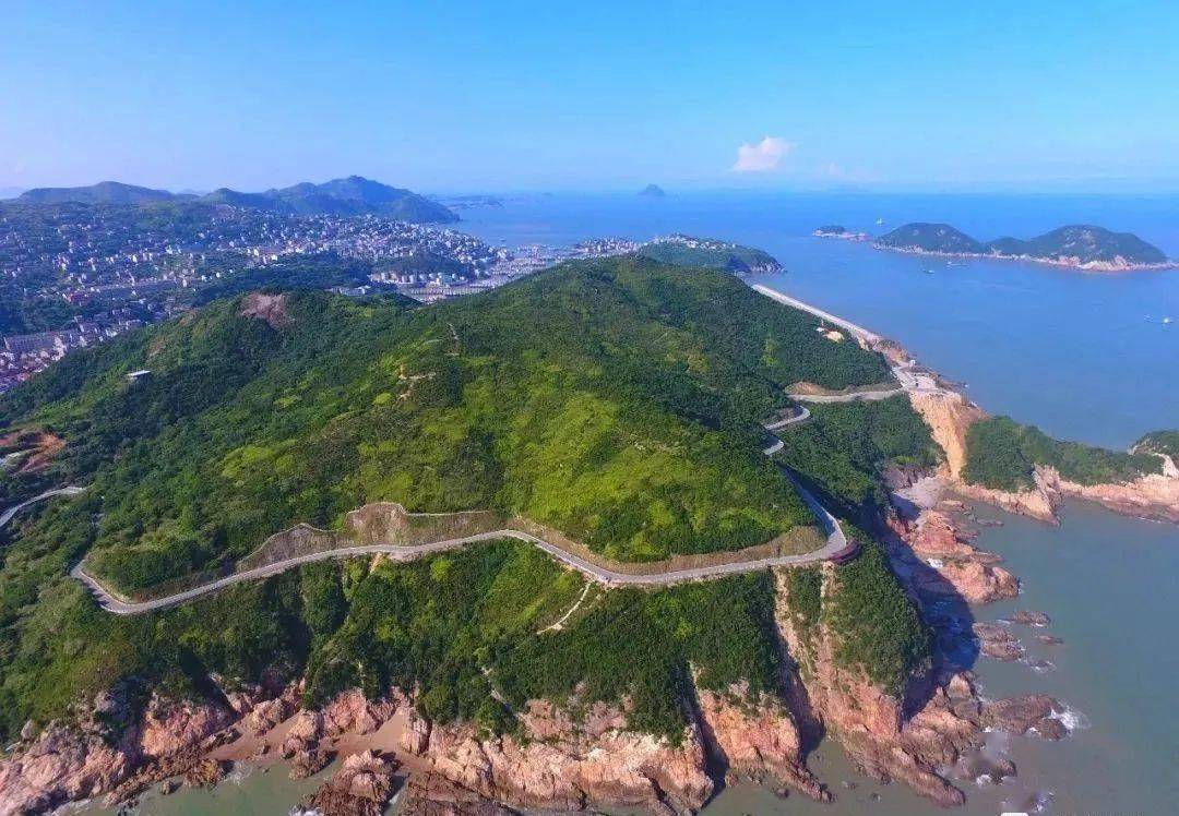 抖音视频:二四六香港天天开彩大全-哪个明星下巴最美  第2张