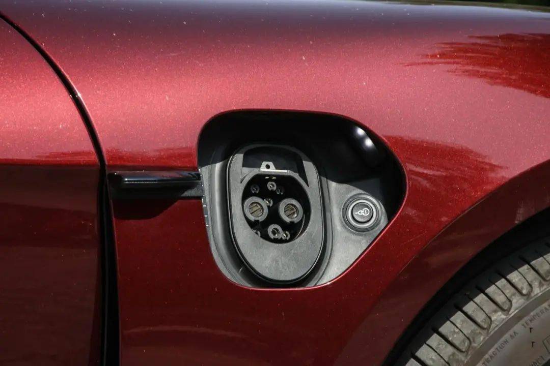 搜狐:2024香港正版资料大全免费-porsche是什么牌子的车  第1张