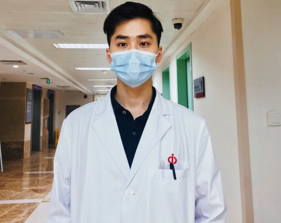 抖音视频:白小姐四肖四码100%准-口腔医学和口腔医学技术有什么区别  第3张