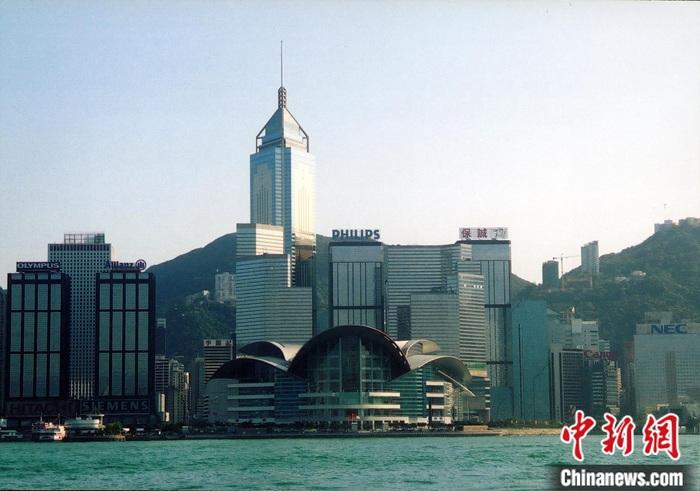 中新网:香港资料图库一免费-r是什么数  第3张