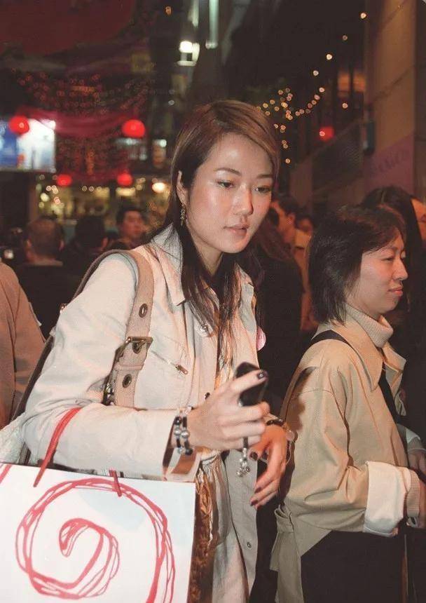 知乎：2024香港正版资料大全免费-哪个艺术死于溺水  第2张