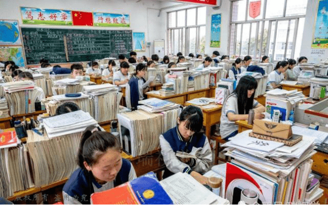 腾讯：澳门天天彩免费资料大全免费查询-学校放烟花庆祝高考好成绩引起火灾  第3张