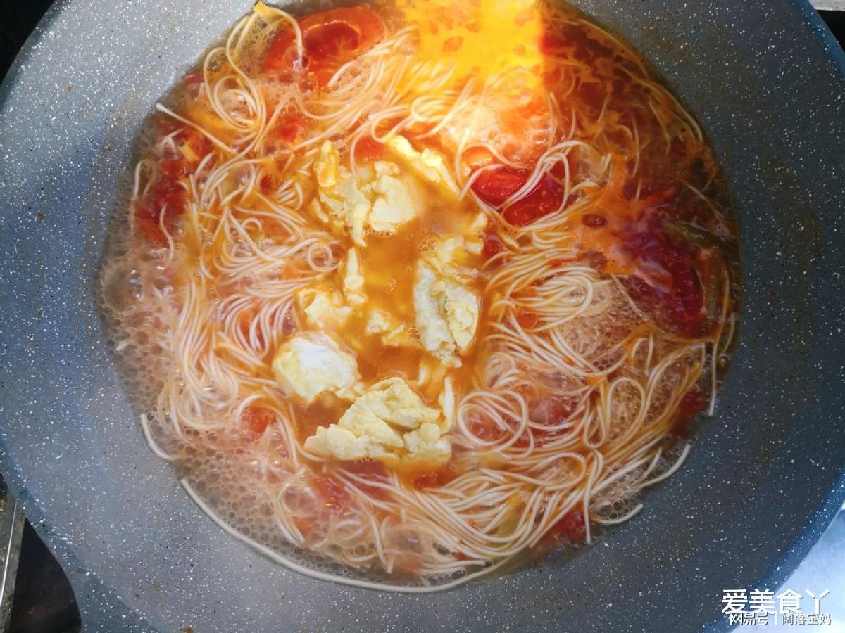 抖音视频:新澳门精准资料期期精准-西红柿鸡蛋面怎么做  第1张